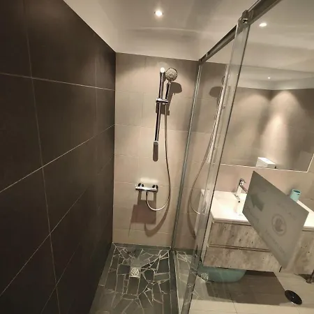 Apartment Happy Place, Precioso Con Piscina *